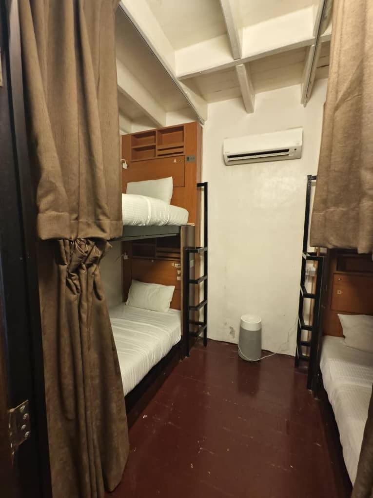 Red Inn Court George Town Ngoại thất bức ảnh