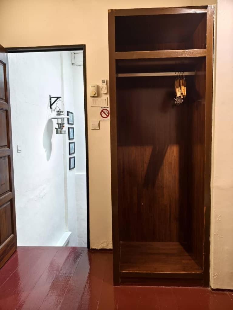 Red Inn Court George Town Ngoại thất bức ảnh