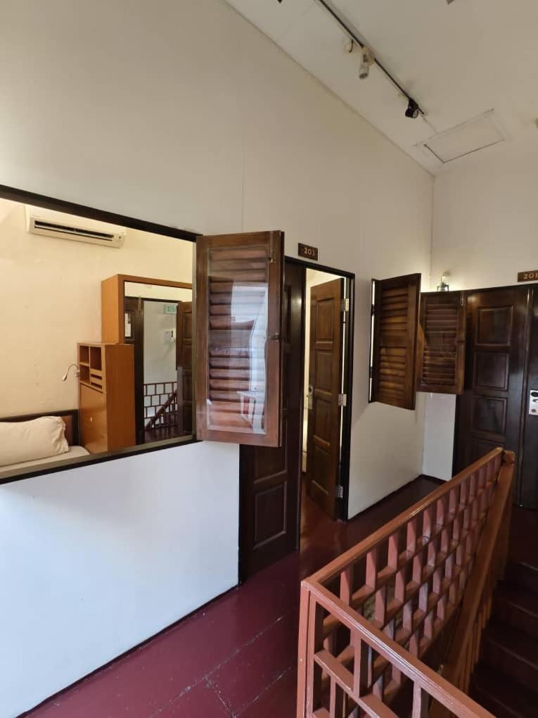 Red Inn Court George Town Ngoại thất bức ảnh
